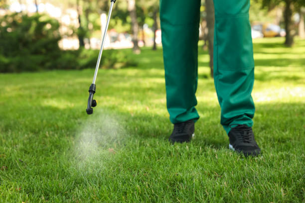 Best Commercial Pest Control Services  in Linn, MO